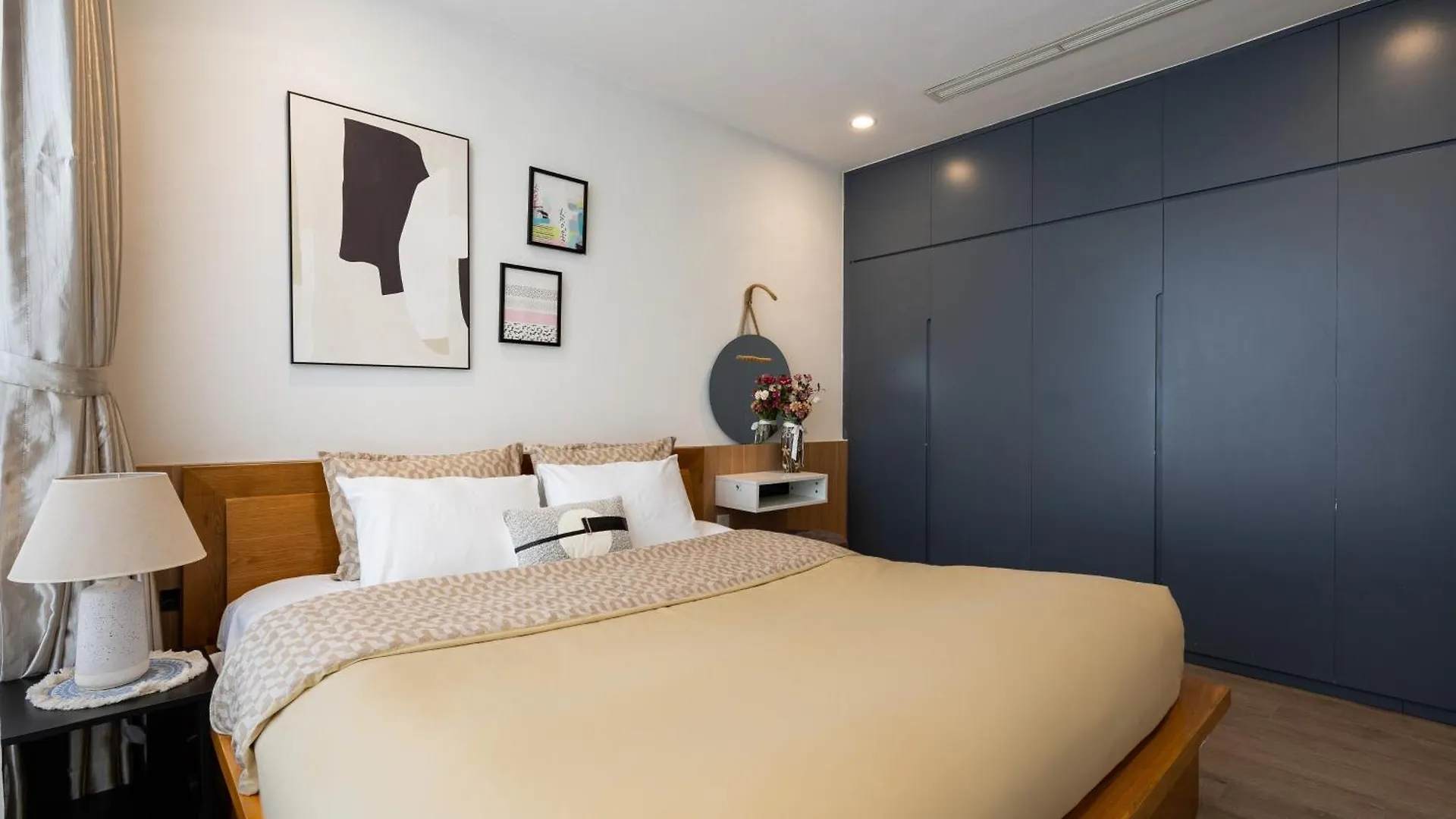 Allen Luxury Apartment - Vinhomes Central Park Ho Chi Minh City 0*,