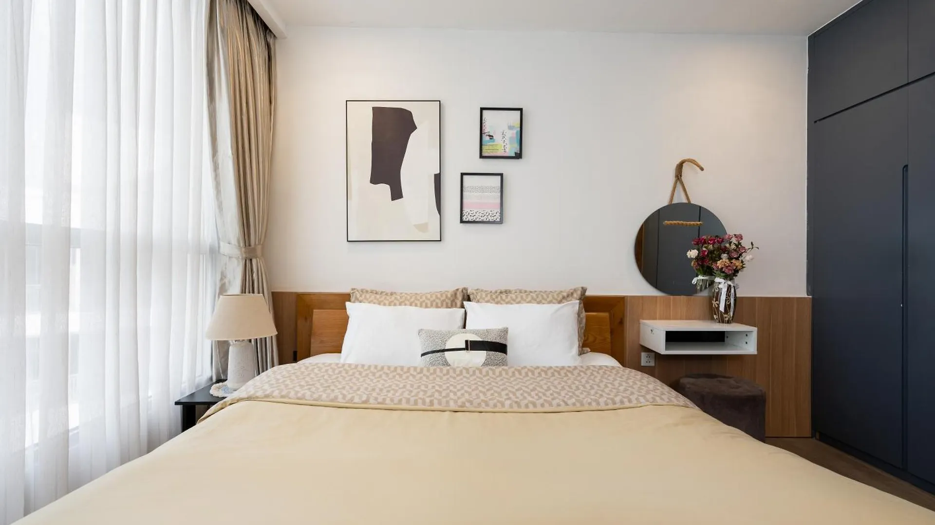 Allen Luxury Apartment - Vinhomes Central Park Ho Chi Minh City