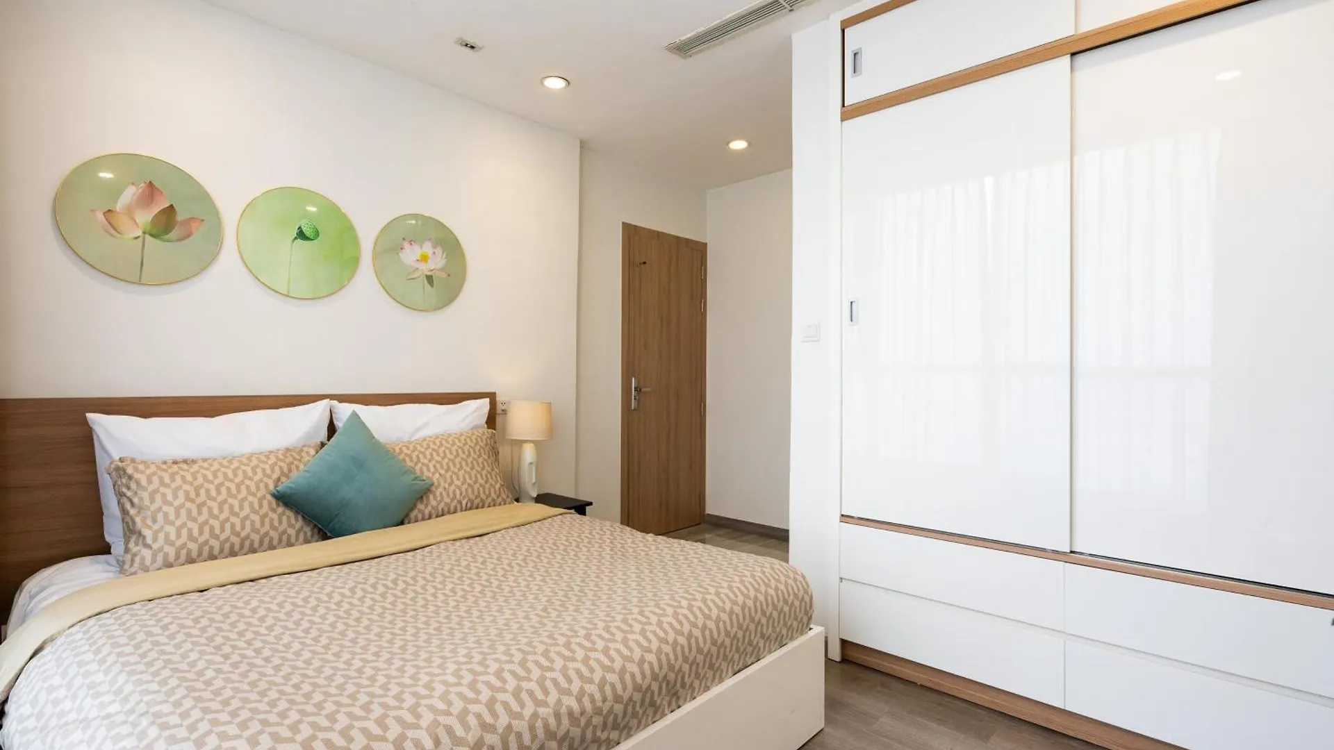 Allen Luxury Apartment - Vinhomes Central Park Ho Chi Minh City