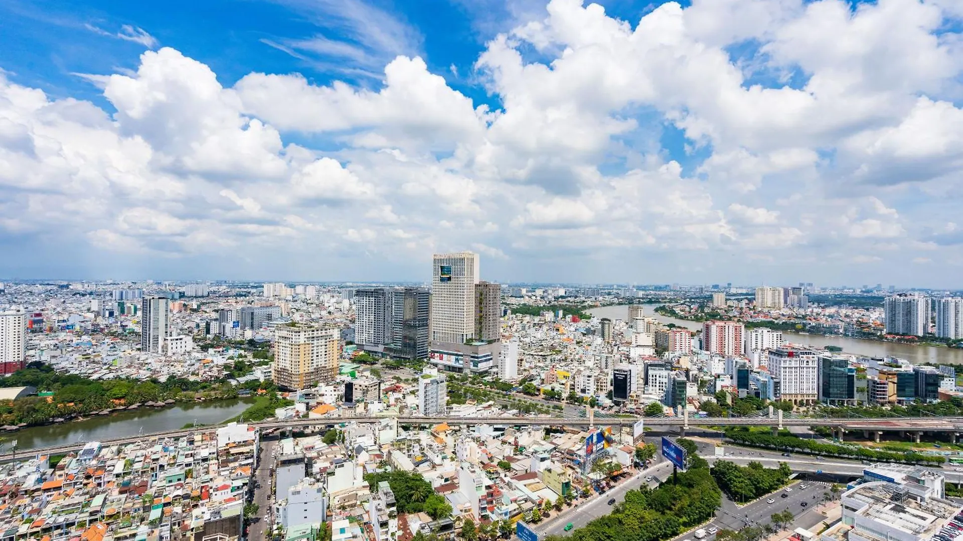 Allen Luxury Apartment - Vinhomes Central Park Ho Chi Minh City