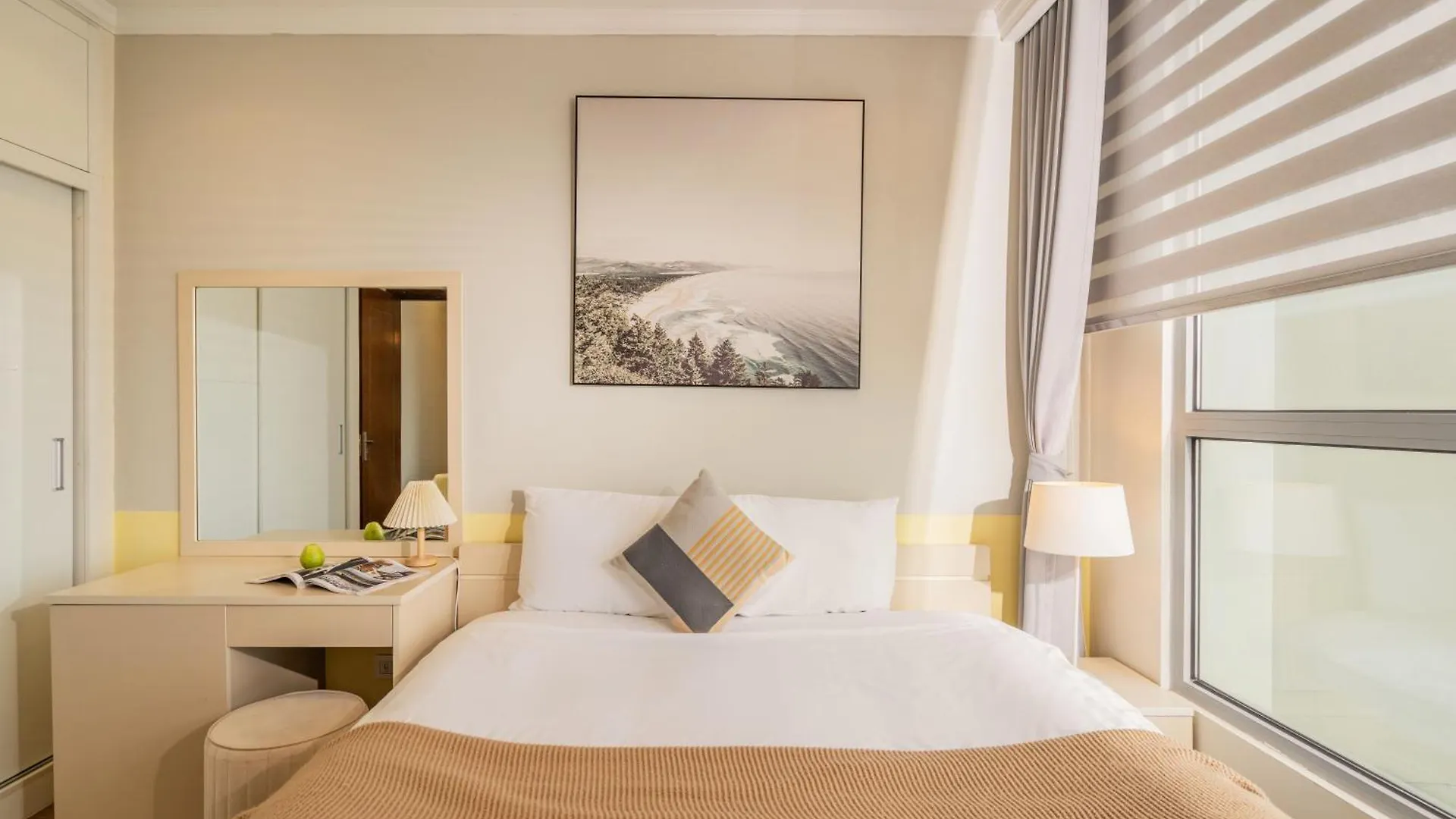 Allen Luxury Apartment - Vinhomes Central Park Ho Chi Minh City 0*,  Vietnam