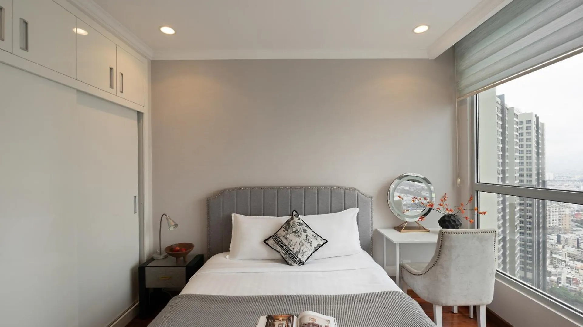 Allen Luxury Apartment - Vinhomes Central Park Ho Chi Minh City